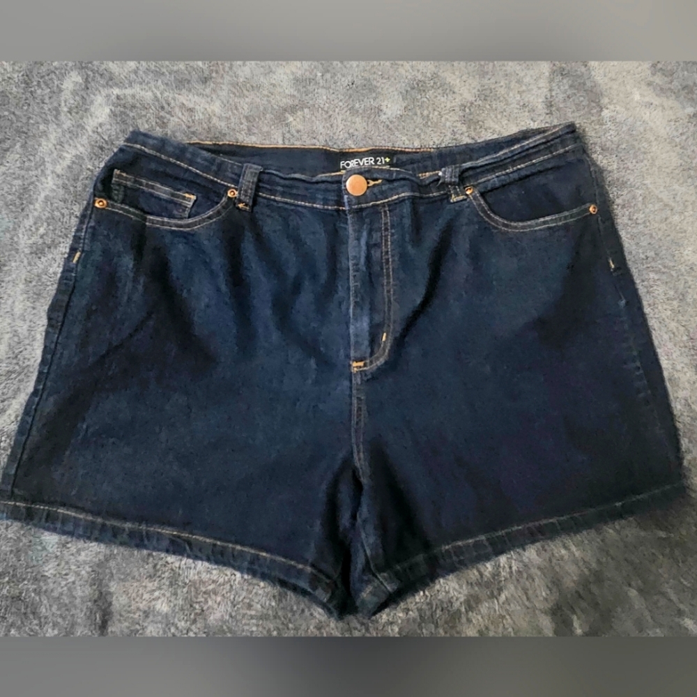 Forever 21 Women's Blue Denim Shorts